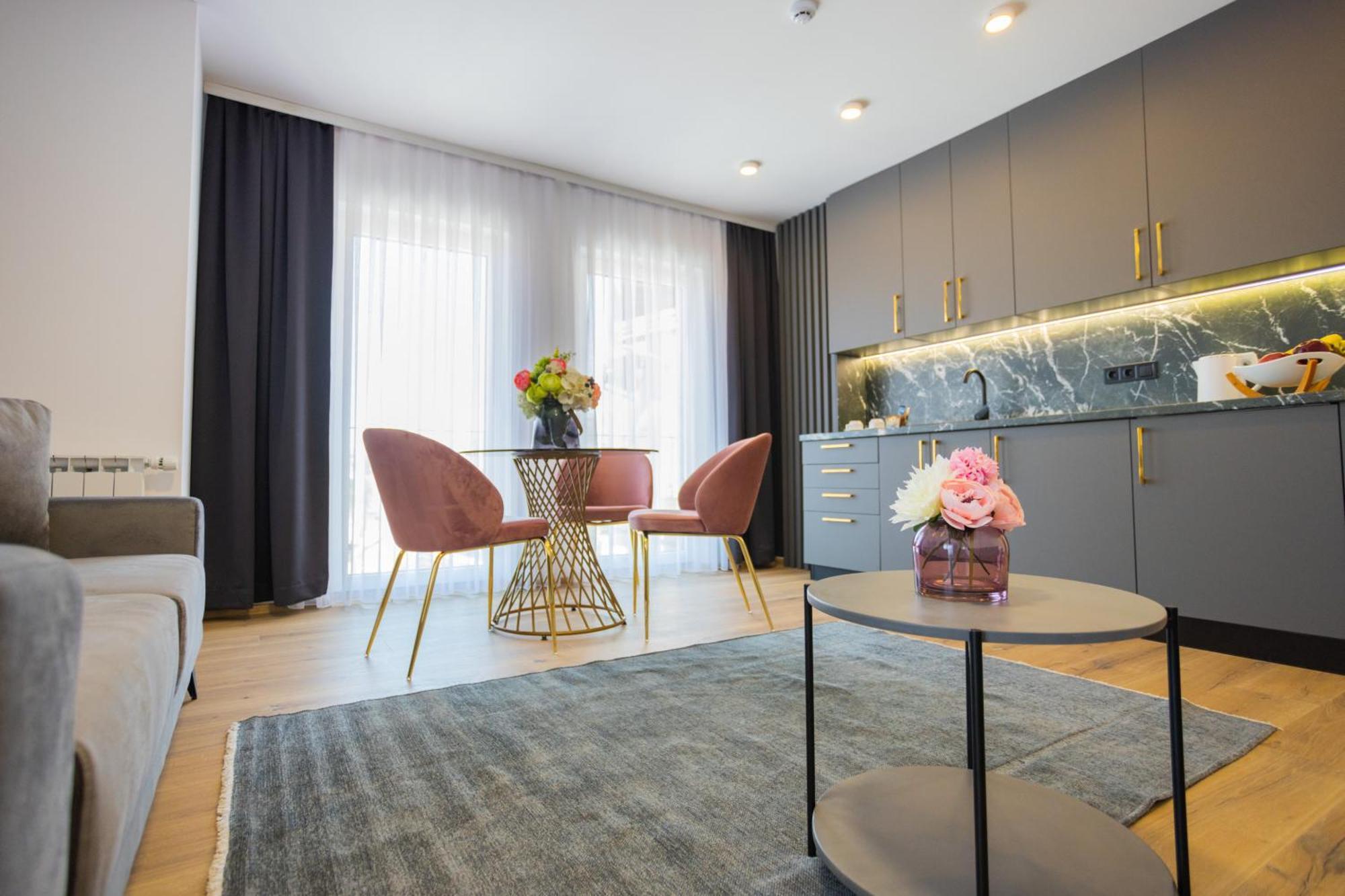 Appartamento Happy House Old Town Luxury SJJ Esterno foto