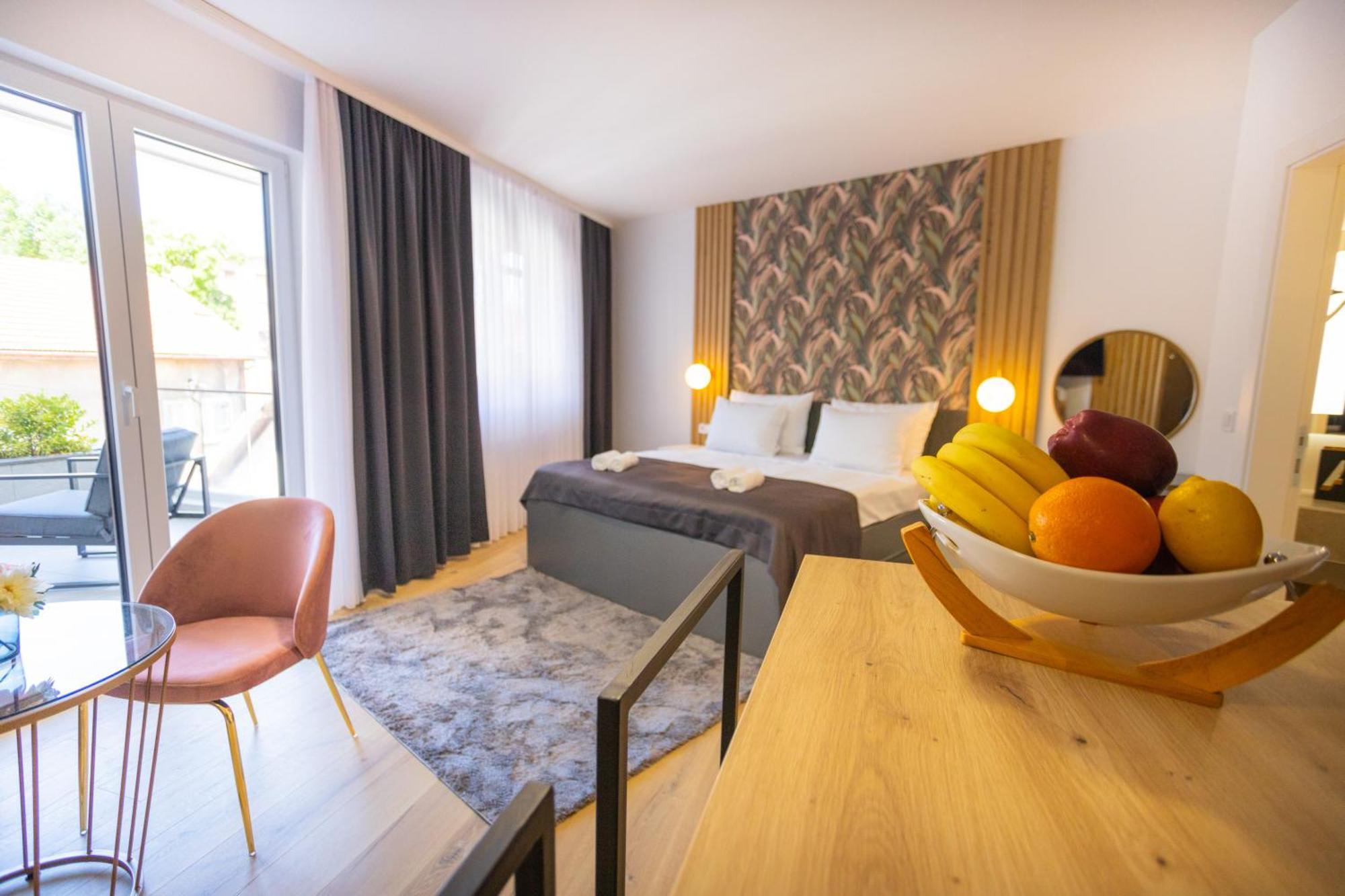 Appartamento Happy House Old Town Luxury SJJ Esterno foto